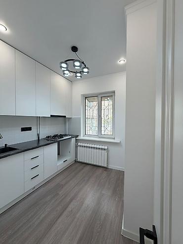 квартиры в бишкек купить: 2 комнаты, 48 м², Золотой квадрат 105 серия, 2 этаж, Свежий ремонт — 1