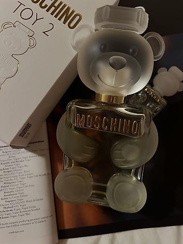 Парфюмерия Moschino в фирменных флаконах-мишках. 1) Moschino Toy 2