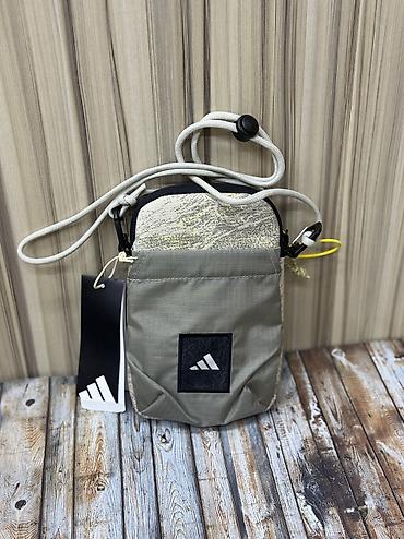 Аксессуарлар: Барсетка, Adidas, Материалы: Кездеме материал, Сыдырмалуу, Асыл нуска, Бөлүнгөн бөлүктөр, Жаңы — 1