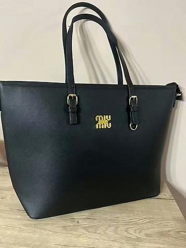 Torbe: Torbe – veliki ženski tote modeli Opis: - Prostrane tote torbe — 12
