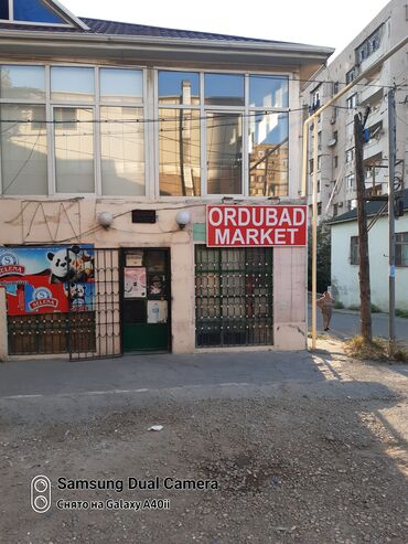 icareye market: Market əhmədlidə yerləşir arendaya verilir 30kv. mallar ilə birlikdə