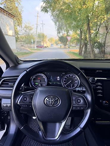 toyta mark: Toyota Camry: 2020 г., 2.5 л, Вариатор, Гибрид, Седан — 10