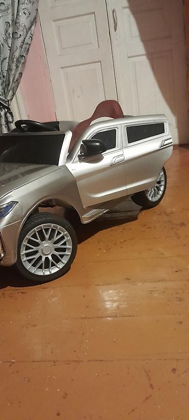 uşaq oyunları: Uşaq üçün elektrikli minik maşını – gümüş rəng, krossover dizaynı — 4