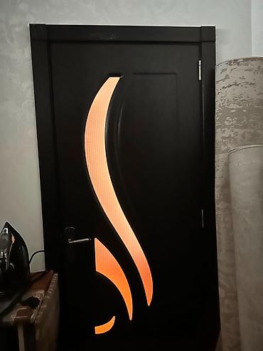 tekstil baku: 5 ədəd ev qapısı 1i 65azn
4ü şüşəli 1 şüşəsiz — 10
