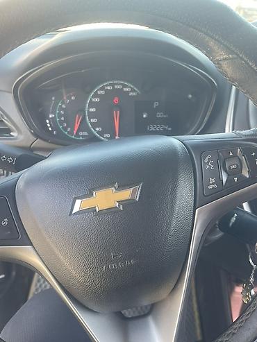 продажа вольво тягач: Chevrolet Spark: 2017 г., 1 л, Автомат, Бензин, Хэтчбэк — 2