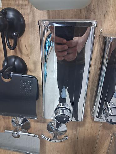 Maye sabun/şampun üçün divar tipli dispenser - Material: parlaq xrom