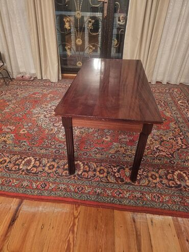 həyət stol stul: Jurnal masası, İşlənmiş, Oval masa