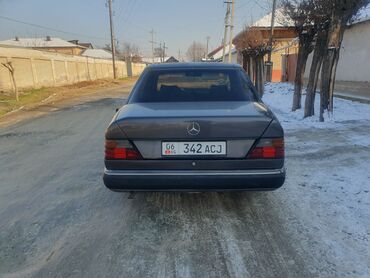 Mercedes-Benz: Mercedes-Benz W124: 1993 г., 2.5 л, Механика, Дизель, Седан