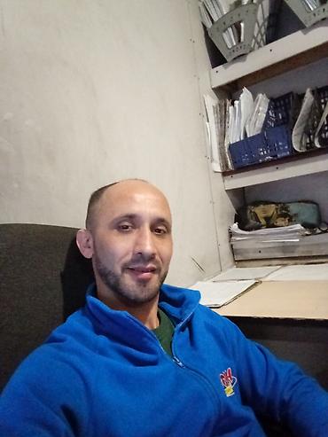 tikis fabrikinde is elanlari: Anbardar, 39 yaş, 5 ildən artıq təcrübə, İstirahət günləri iş — 2