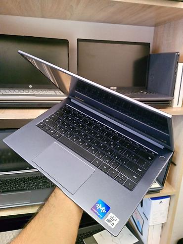 notebook ekran: HONOR MagicBook – yüngül və zərif ultrabuk - Ekran: 14" FullView — 4