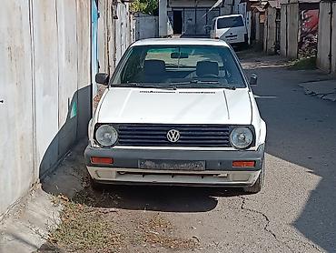 Volkswagen Golf: 1990 г., 1.8 л, Механика, Бензин, Хэтчбэк