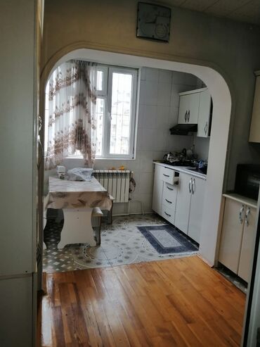 Otaqların satışı: Satış üçün mənzil – geniş və işıqlı. - Planlaşdırma: iri qonaq otağı — 4