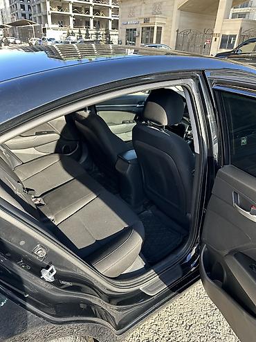 Hyundai: Hyundai Elantra: 2019 г., 2 л, Автомат, Бензин, Седан — 17