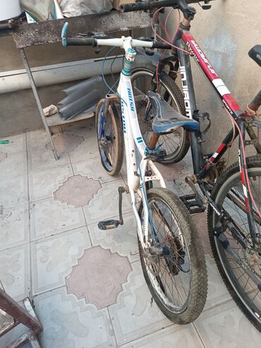 Şəhər velosipedləri: Böyük 26 liq tekerinde boşluq var.balaca 20 lik özüm 180 m almışdım əl -da lalafo.az — 2 Şəhər velosipedləri: Böyük 26 liq tekerinde boşluq var.balaca 20 lik özüm 180 m almışdım əl — 2