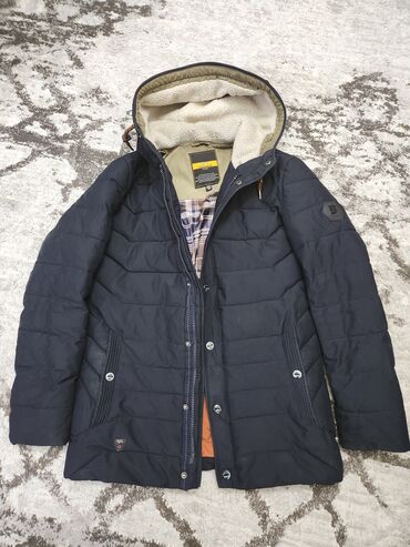 продам мужскую зимнюю куртку: Продаю б/у куртки мужские. 1) куртка зимняя - 1500сом, 2) куртка