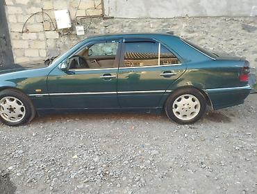 volkswagen passat nece masindi: Mercedes-Benz E-Class (W210) sedan - Kuzov: 4 qapılı sedan, tünd — 3
