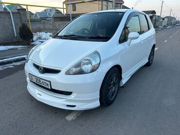 Honda: Honda Fit: 2003 г., 1.3 л, Вариатор, Бензин