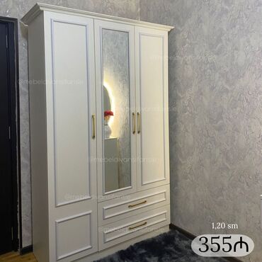 aglay daş: Yeni, 3 qapılı Düz dolab, Şifonyer