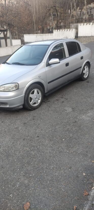 Opel: Opel Astra: 1.6 l | Sedan — 6