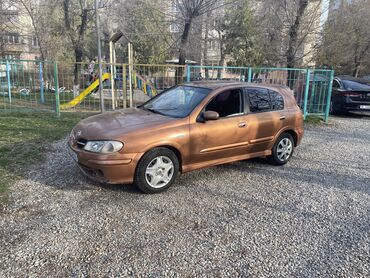 Nissan: Nissan Almera: 2001 г., 1.8 л, Механика, Бензин, Хэтчбэк