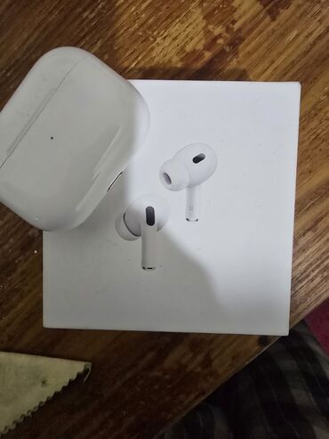 наушники apple с пультом: Airpods pro 2-го поколения, оригинальные, состояние идеальное, с