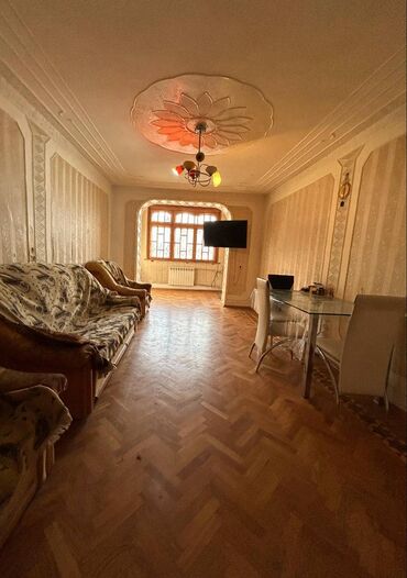Аренда квартир: 3 комнаты, 90 м²