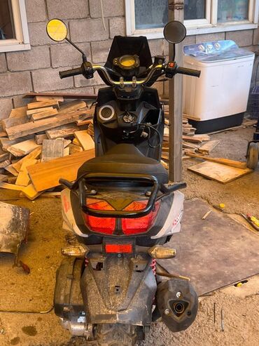 купить новый скутер 150 кубов: 150 куб. см, Бензин, Б/у, В рассрочку