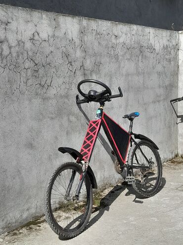İşlənmiş Şəhər velosipedi Adidas, 26", sürətlərin sayı: 22, Ünvandan götürmə, Ödənişli çatdırılma, Rayonlara çatdırılma