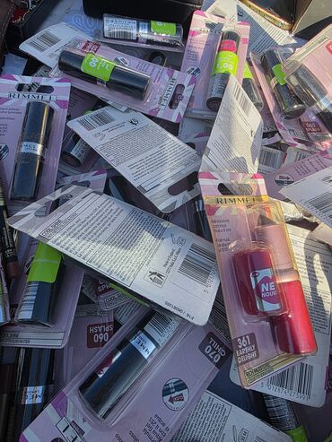 Šminka: Kozmetički set – brendirani proizvodi za usne i oči - Ruževi za usne — 7