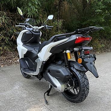 Скутеры: Макси-скутер 200 куб. см, Бензин, Новый — 19