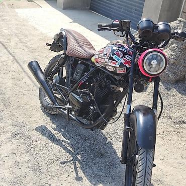 Bobber/kafe-reyser üslubunda modifikasiya olunmuş motosiklet at lalafo.az — 3 Bobber/kafe-reyser üslubunda modifikasiya olunmuş motosiklet — 3