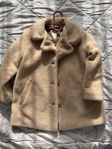 Верхняя одежда: Тедди шубка от cotton
На 6-7 лет