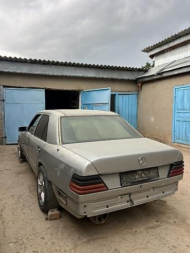 молдинг 124: Mercedes-Benz W124: 1990 г., 2.6 л, Автомат, Седан — 3