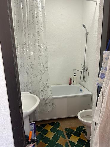Аренда квартир: Продаю 2х ком. квартира г. Токмок мкр 1 цена 39000$ прошу - — 3