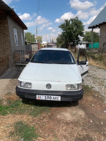 б4 пассат: Volkswagen Passat: 1988 г., 1.8 л, Механика, Бензин, Седан