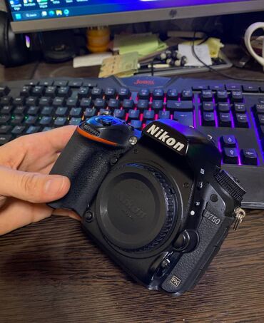 dji osmo mobile 6: Nikon D750 (Body) Prablemsiz -230K probeq Cuzi kosmetik reng getmesi
