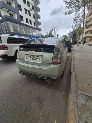 Toyota: Maşın 300 manat depozit günü 25 manat arendaya verilir idal vəzyətdədi -da lalafo.az — 5 Toyota: Maşın 300 manat depozit günü 25 manat arendaya verilir idal vəzyətdədi — 5