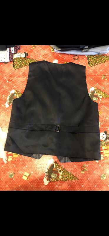 Dəstlər: Brend jiletkalar next ve bashqa brendler,3-4 yasha,10 azn — 7