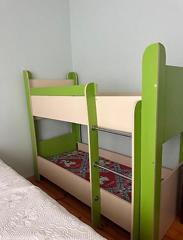 Uşaq mebeli: Uşaq üçün iki mərtəbəli çarpayı - Material: MDF/laminat — 1