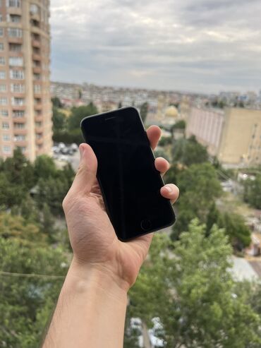 iphone x qiymeti 2 ci el: IPhone 7, 32 GB, Qara, Barmaq izi