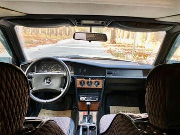 Mercedes-Benz: Mercedes-Benz 190: 2 l | 1990 il Sedan — 16