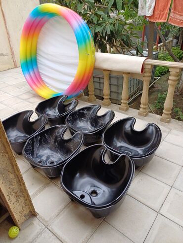 Salon, tibbi mebel dəsti: Gözəllik salonu üçün mebel dəsti Tərkib: - Saç yuma stolu: qara — 35