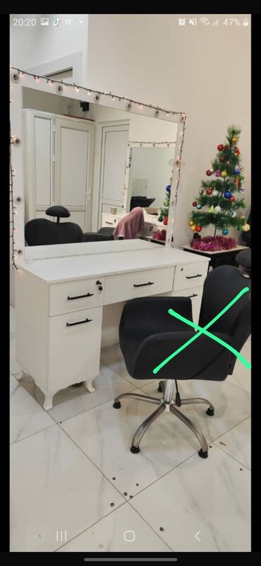 Salon masaları: Salon termosu 150 azn. Ela veziyyetdedir. Acari ustundedir. Isiqlari