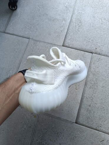 Women's Sneakers and athletic shoes: 44 — 11