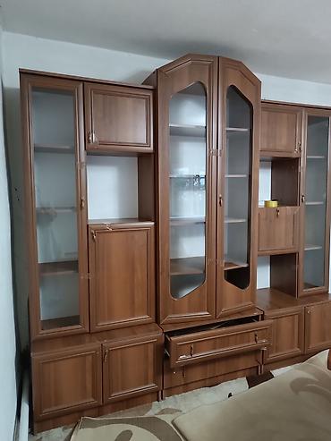 кухыный стенка: Стенка-шкаф, Тип стенки-шкафа: Горка, Для зала, Б/у, Особенности: Для хранения посуды — 3