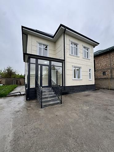 Продажа коттеджей и домов: 🏡 Срочная продажа 2-этажного дома в ж/м Ак-Орго, Бишкек! ✨ 177 м² | 5 — 1