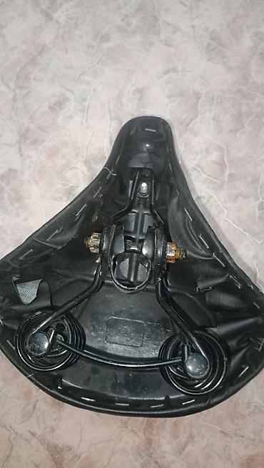 speedone frame: Широкое велосипедное седло SADDLE с пружинной амортизацией. - Тип — 3
