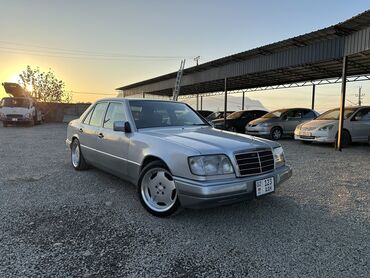 Mercedes-Benz: Mercedes-Benz E-Class: 1994 г., 2.2 л, Механика, Бензин, Седан