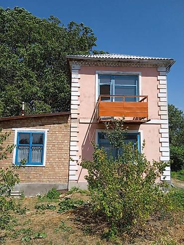 гараж продаю: Продается двухэтажный дом с гаражом 21 кв м. Подъезд к дому — — 3