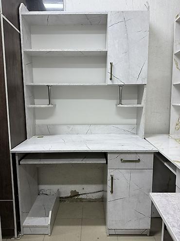 Компьютерные столы: Компьютерный стол, С полками — 8
